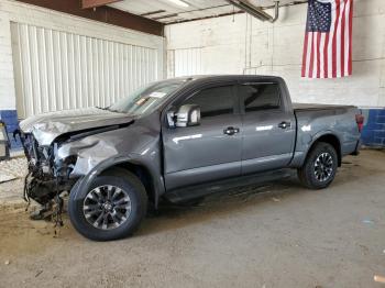  Salvage Nissan Titan