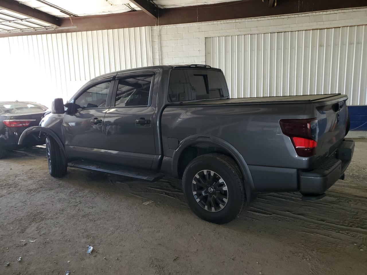 Nissan Titan Sv Image 11