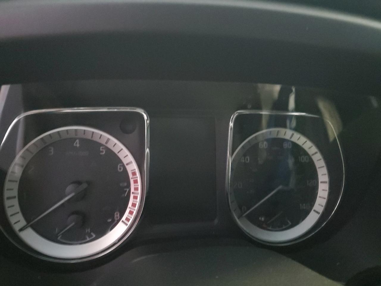 Nissan Titan Sv Image 6