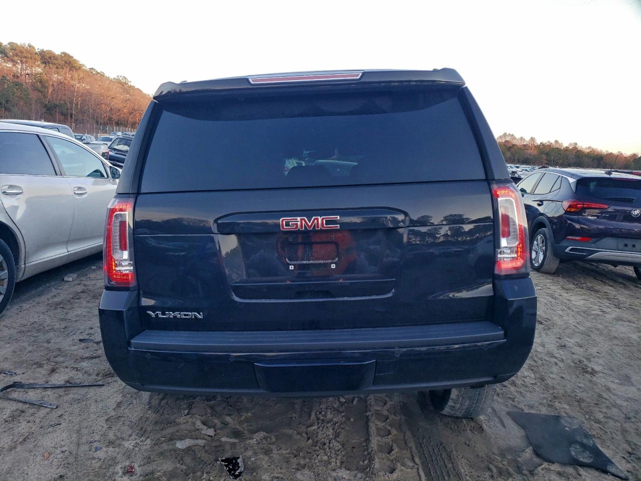 GMC Yukon Slt Image 7