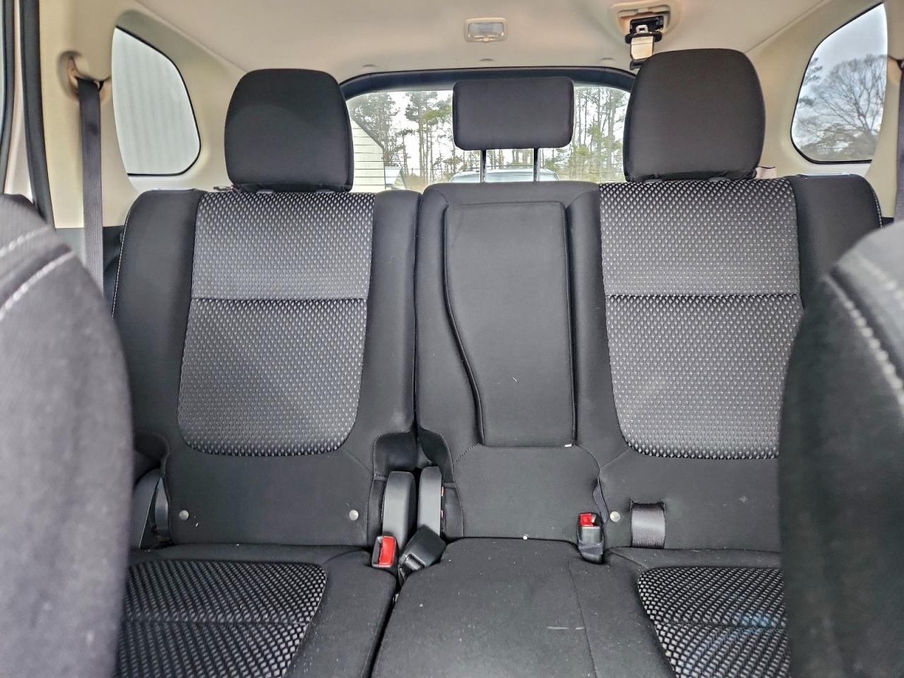 Mitsubishi Outlander Se Image 11