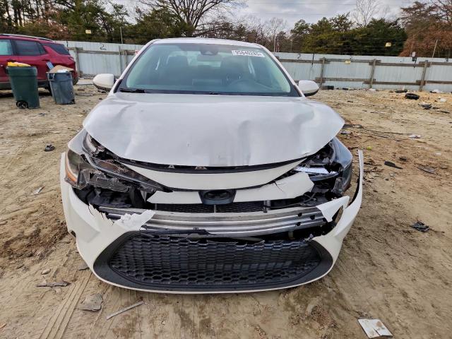 Toyota Corolla Le Image 3