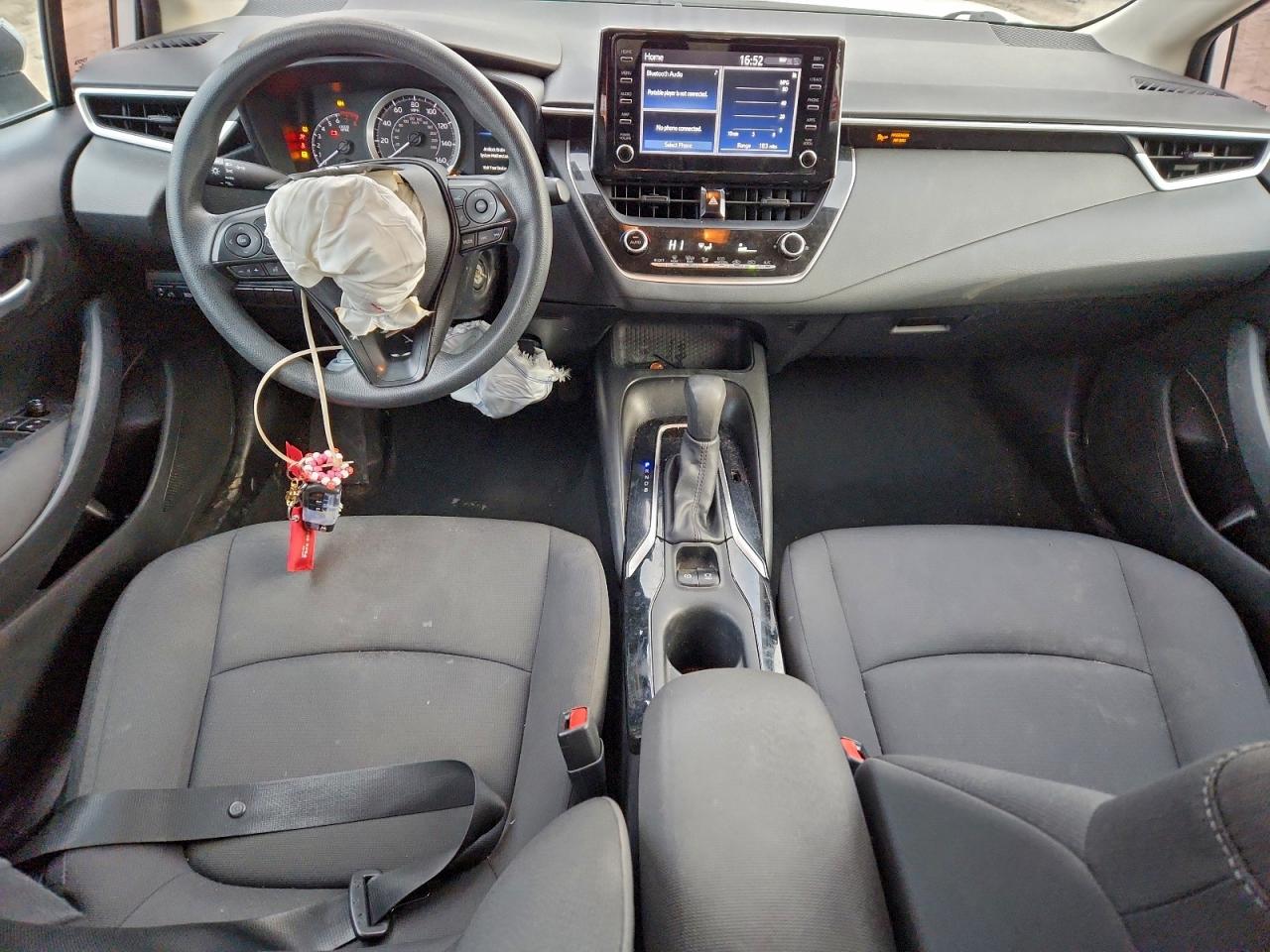 Toyota Corolla Le Image 8