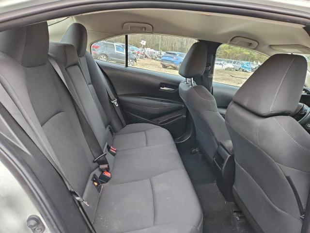 Toyota Corolla Le Image 10