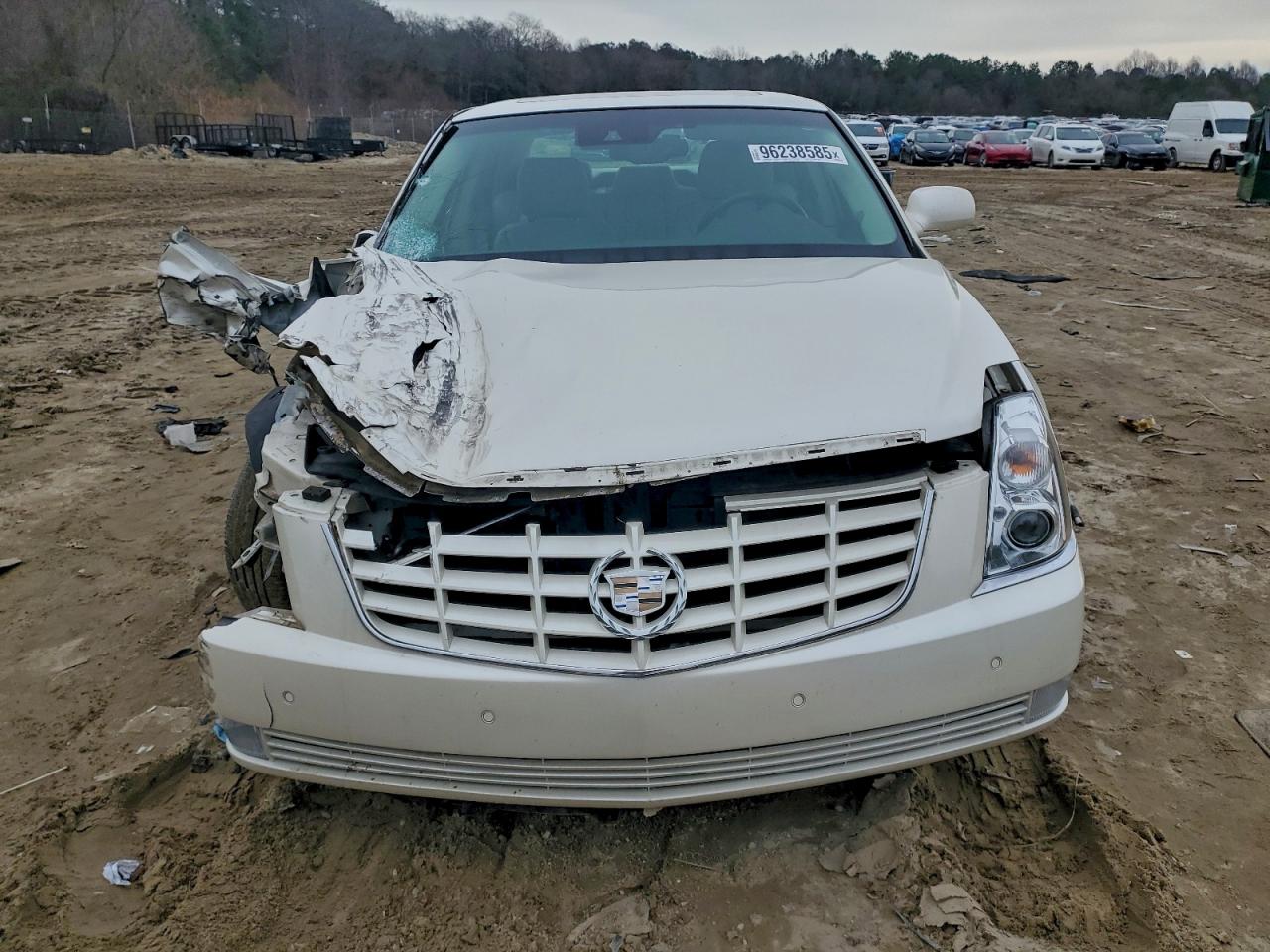 Cadillac DTS Premium Collection Image 5