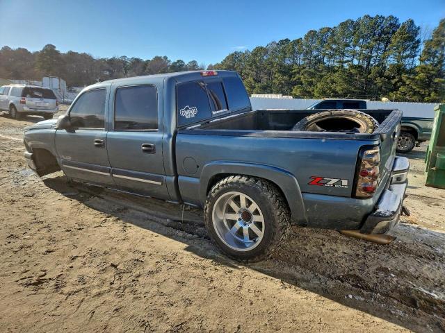 Chevrolet Silverado K1500 Image 2