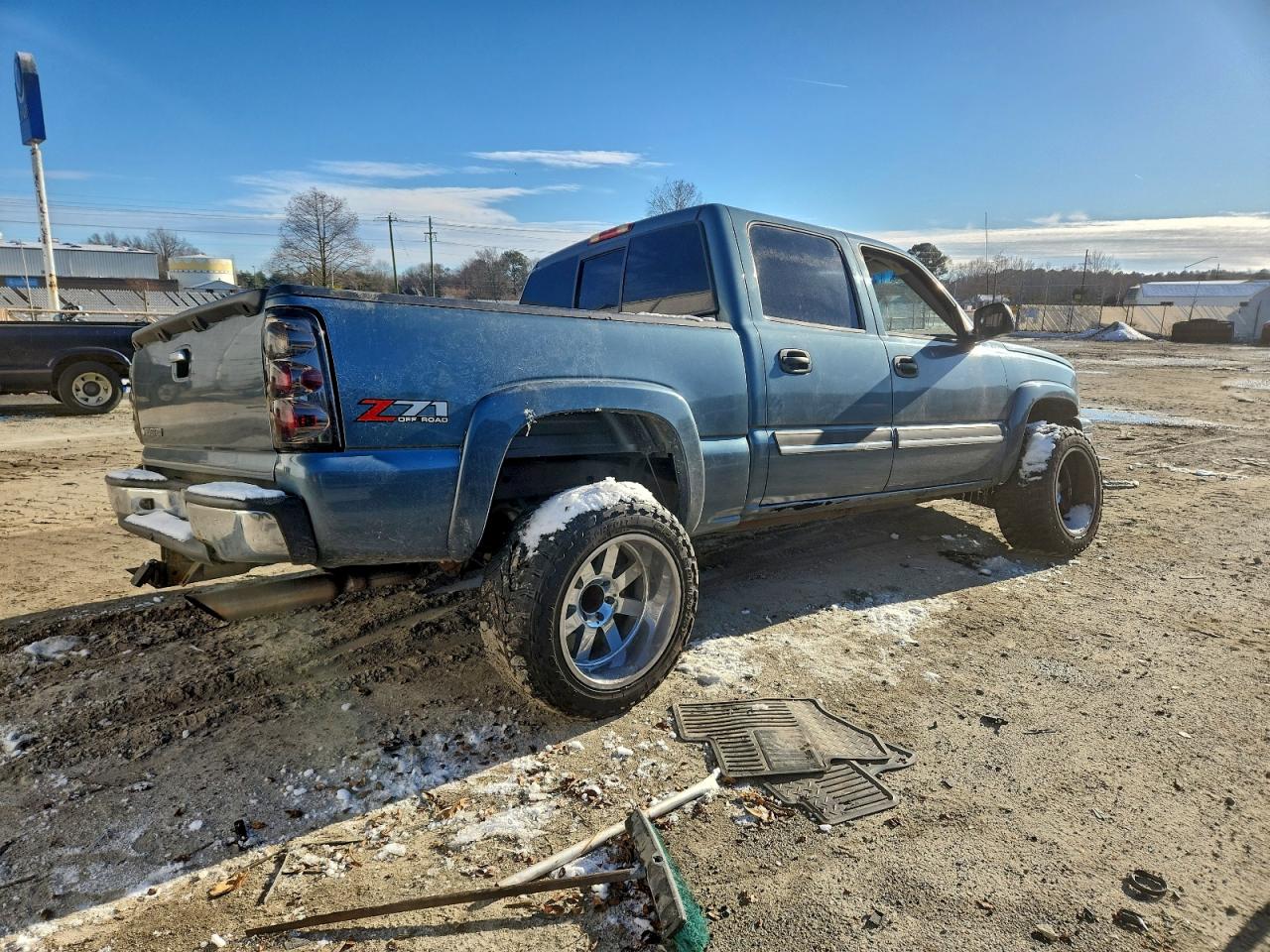 Chevrolet Silverado K1500 Image 4