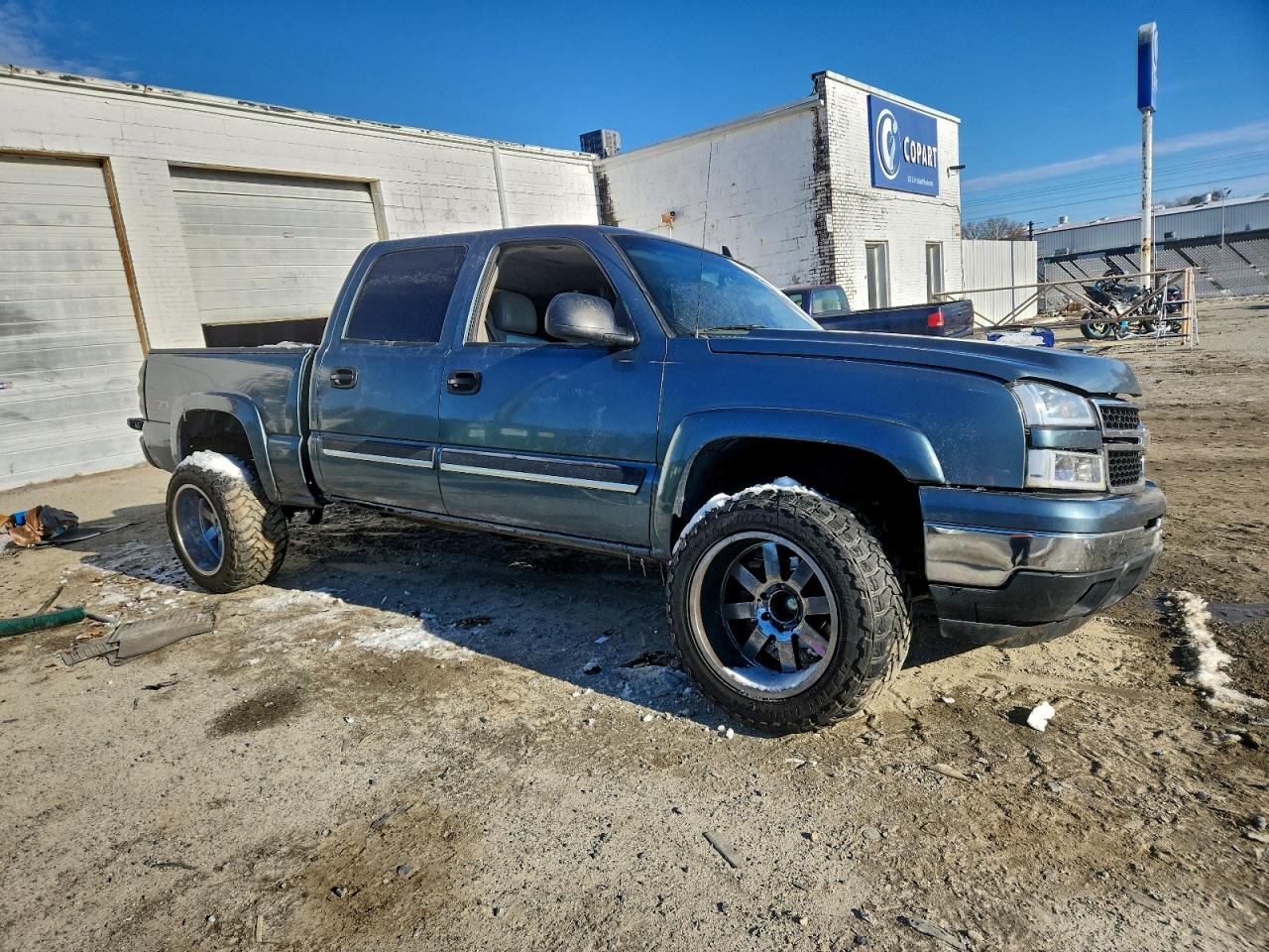 Chevrolet Silverado K1500 Image 3
