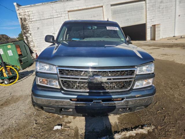 Chevrolet Silverado K1500 Image 5