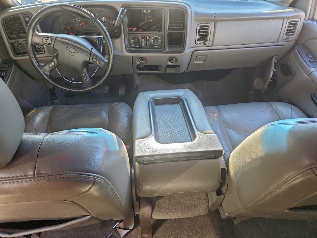 Chevrolet Silverado K1500 Image 9