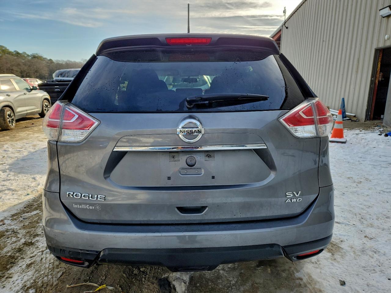 Nissan Rogue S Image 2