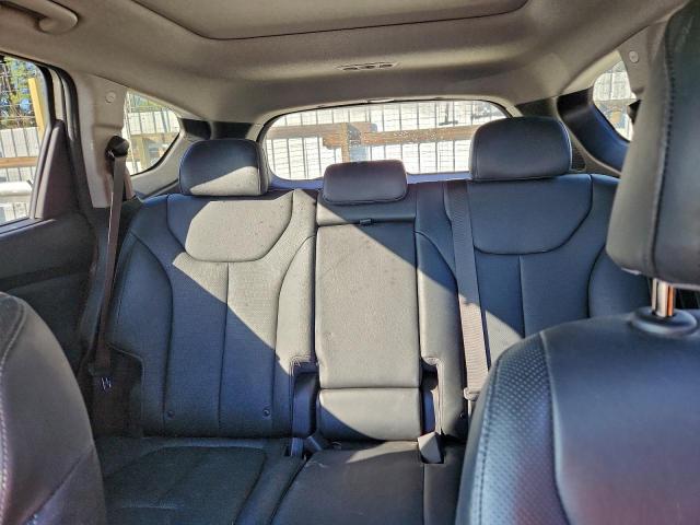 Hyundai SANTA FE Limited Image 12