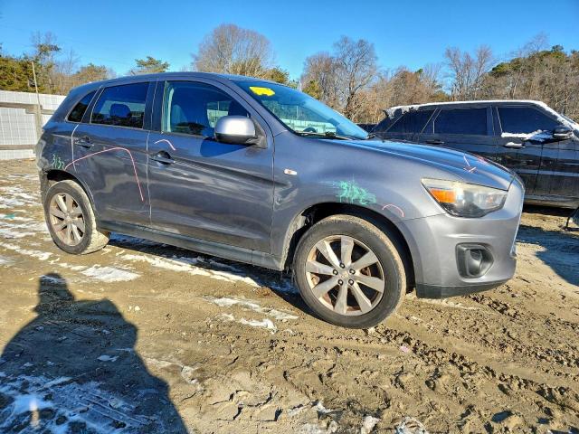 Mitsubishi Outlander Es Image 2