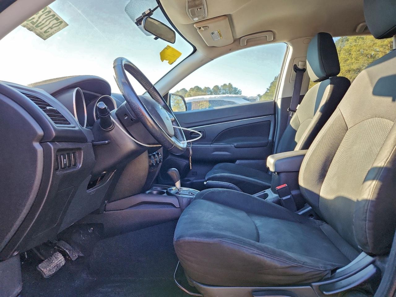 Mitsubishi Outlander Es Image 14