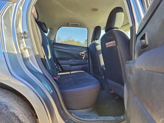 Mitsubishi Outlander Es Image 7