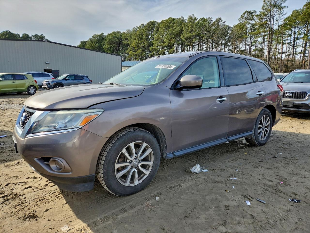 Nissan Pathfinder S Image 1