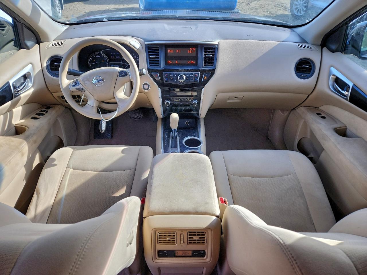Nissan Pathfinder S Image 4