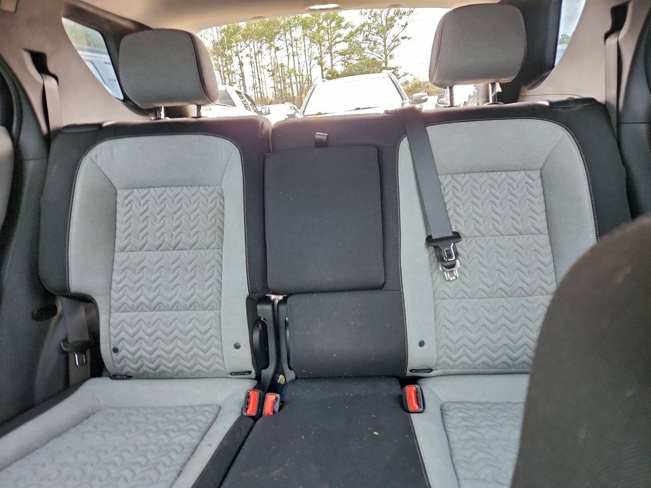 Chevrolet Equinox Ls Image 14