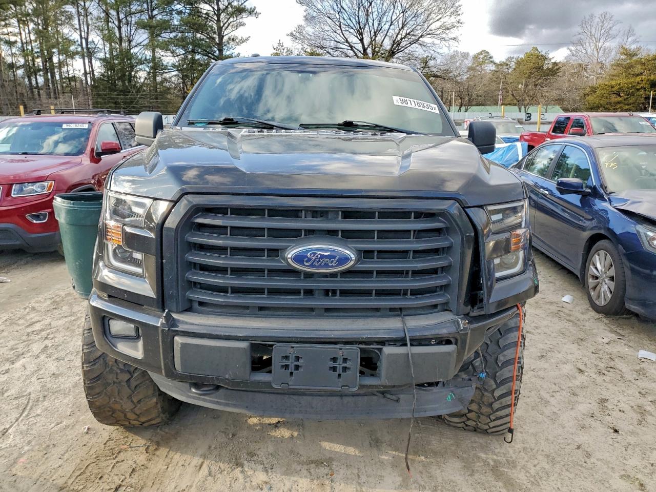 Ford F-150 Supercrew Image 9