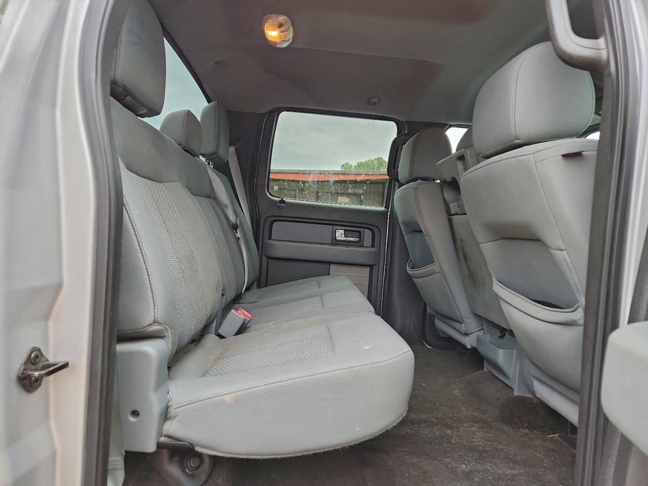 Ford F-150 Supercrew Image 6