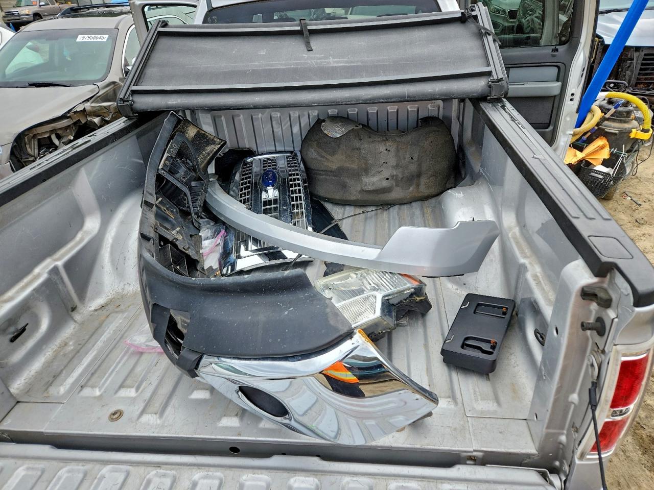 Ford F-150 Supercrew Image 10