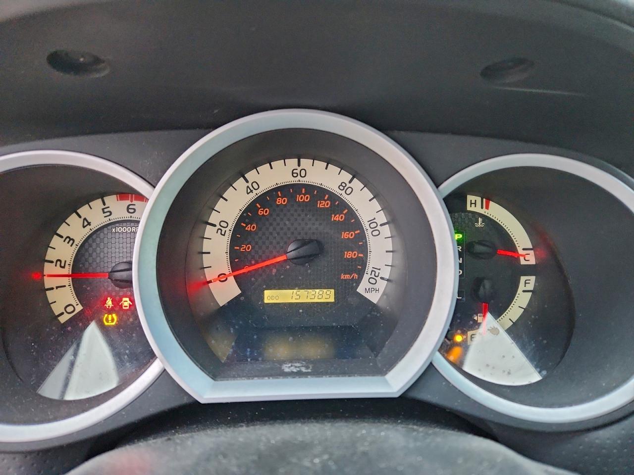 Toyota Tacoma Double Cab Image 9