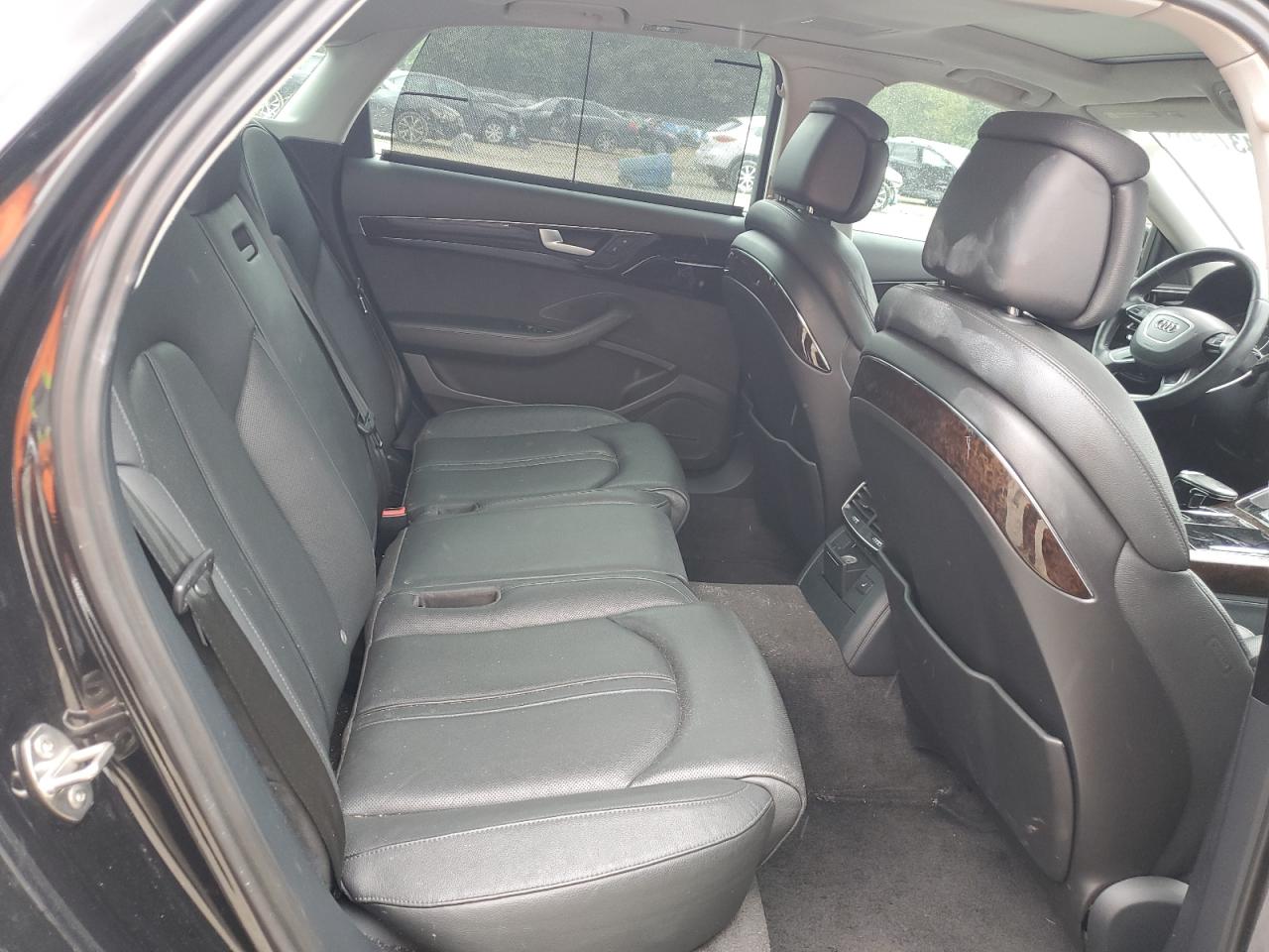 Audi A8 L Quattro Image 6