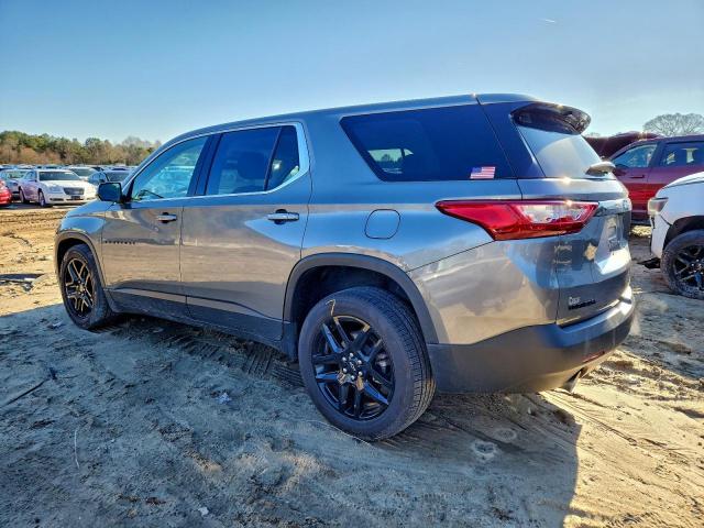 Chevrolet Traverse Ls Image 8