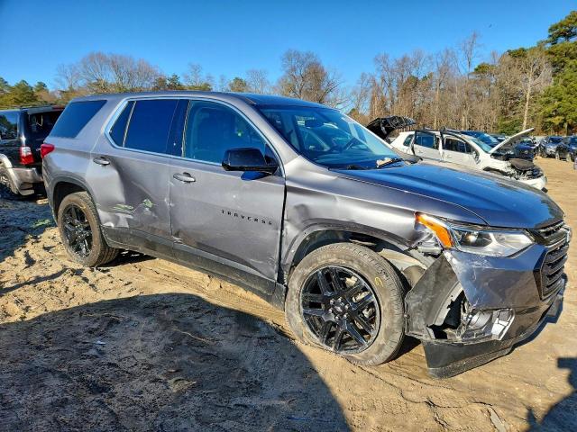 Chevrolet Traverse Ls Image 9