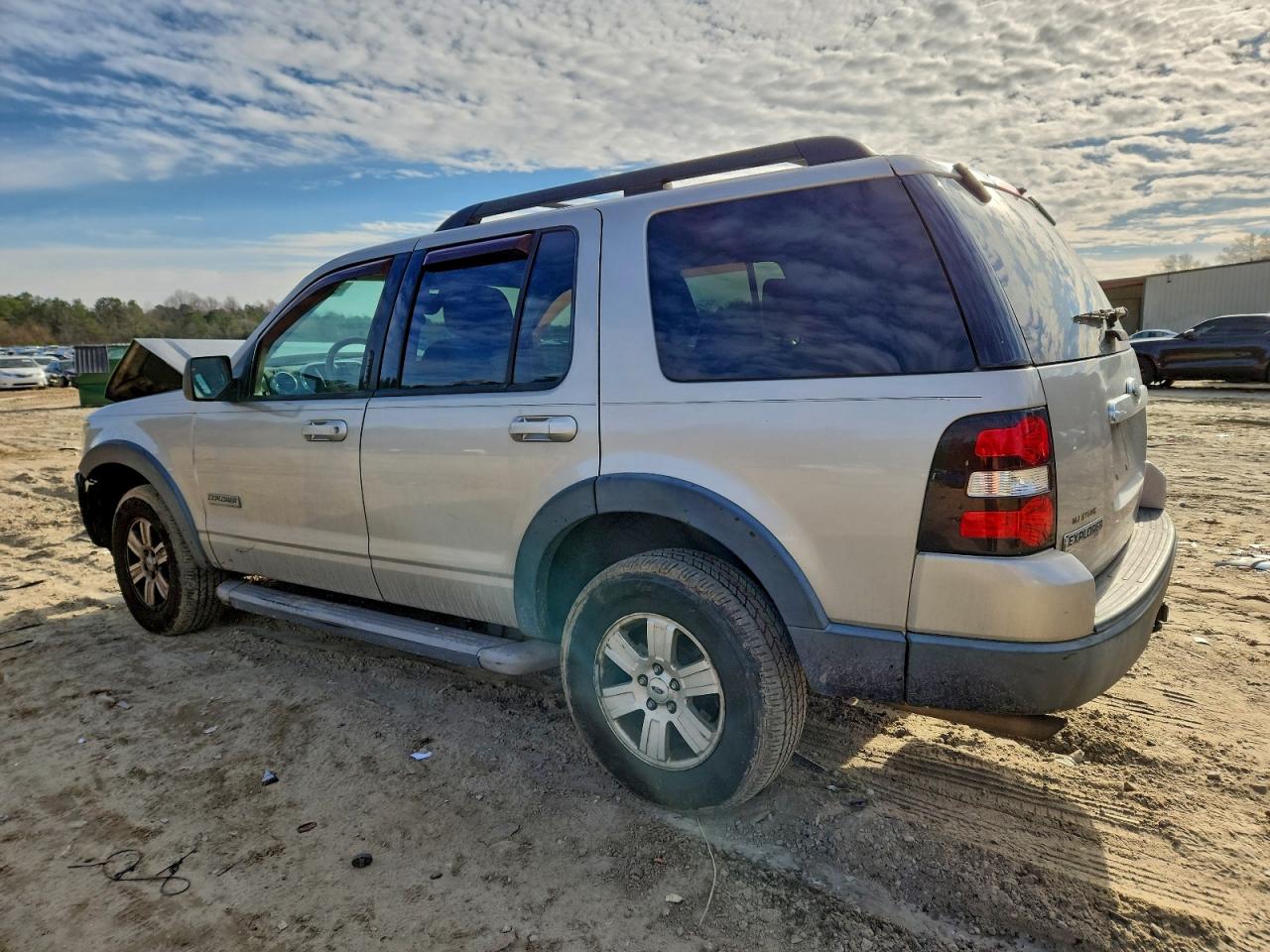 Ford Explorer Xlt Image 5