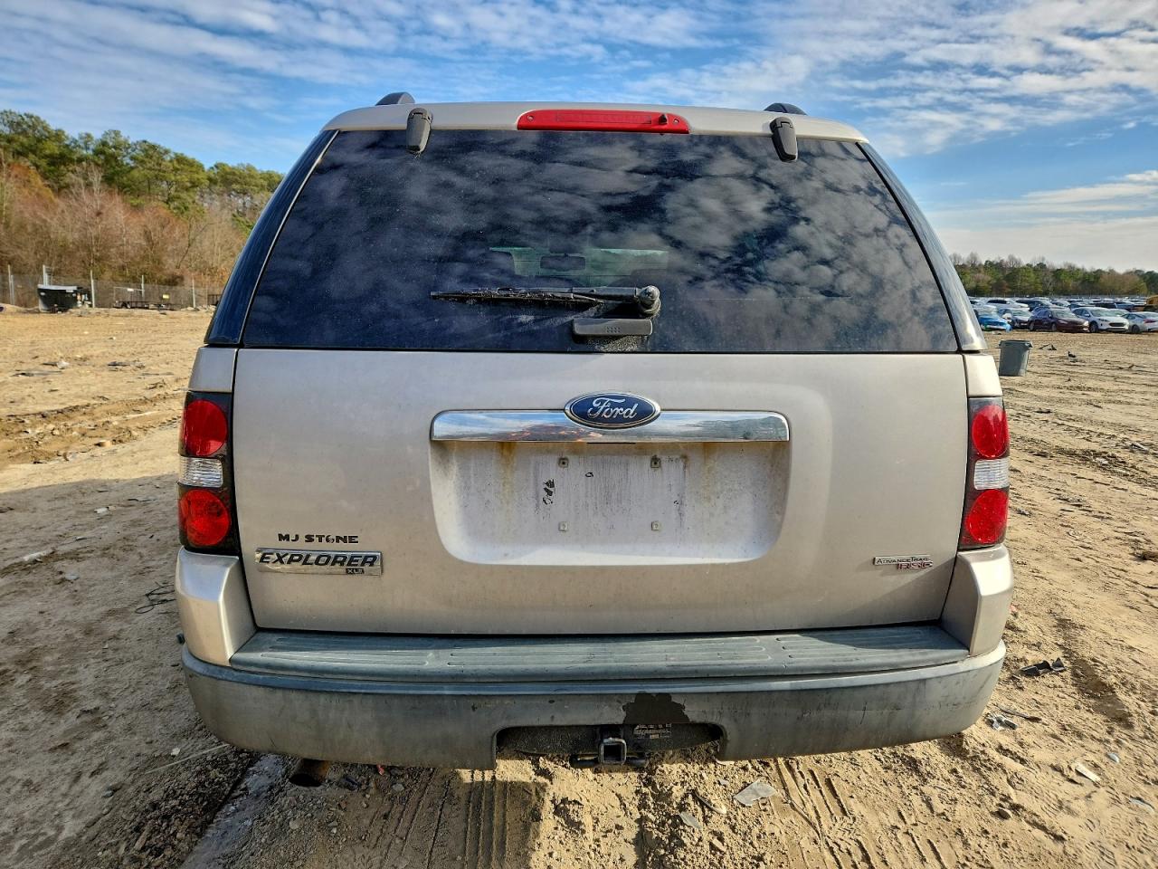 Ford Explorer Xlt Image 3