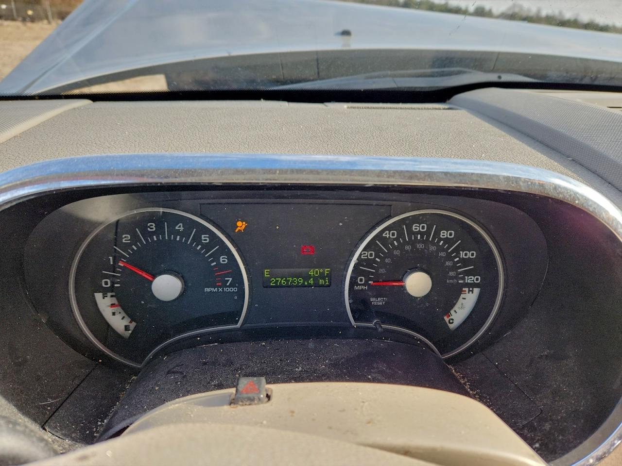 Ford Explorer Xlt Image 9