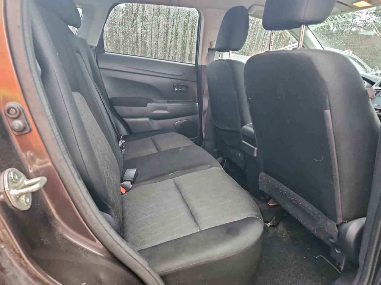 Mitsubishi Outlander Es Image 3