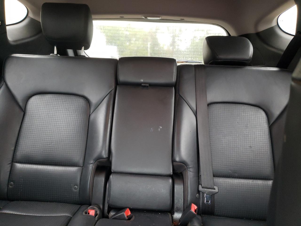 Hyundai SANTA FE Image 9