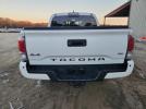 Toyota Tacoma Double Cab Image 12