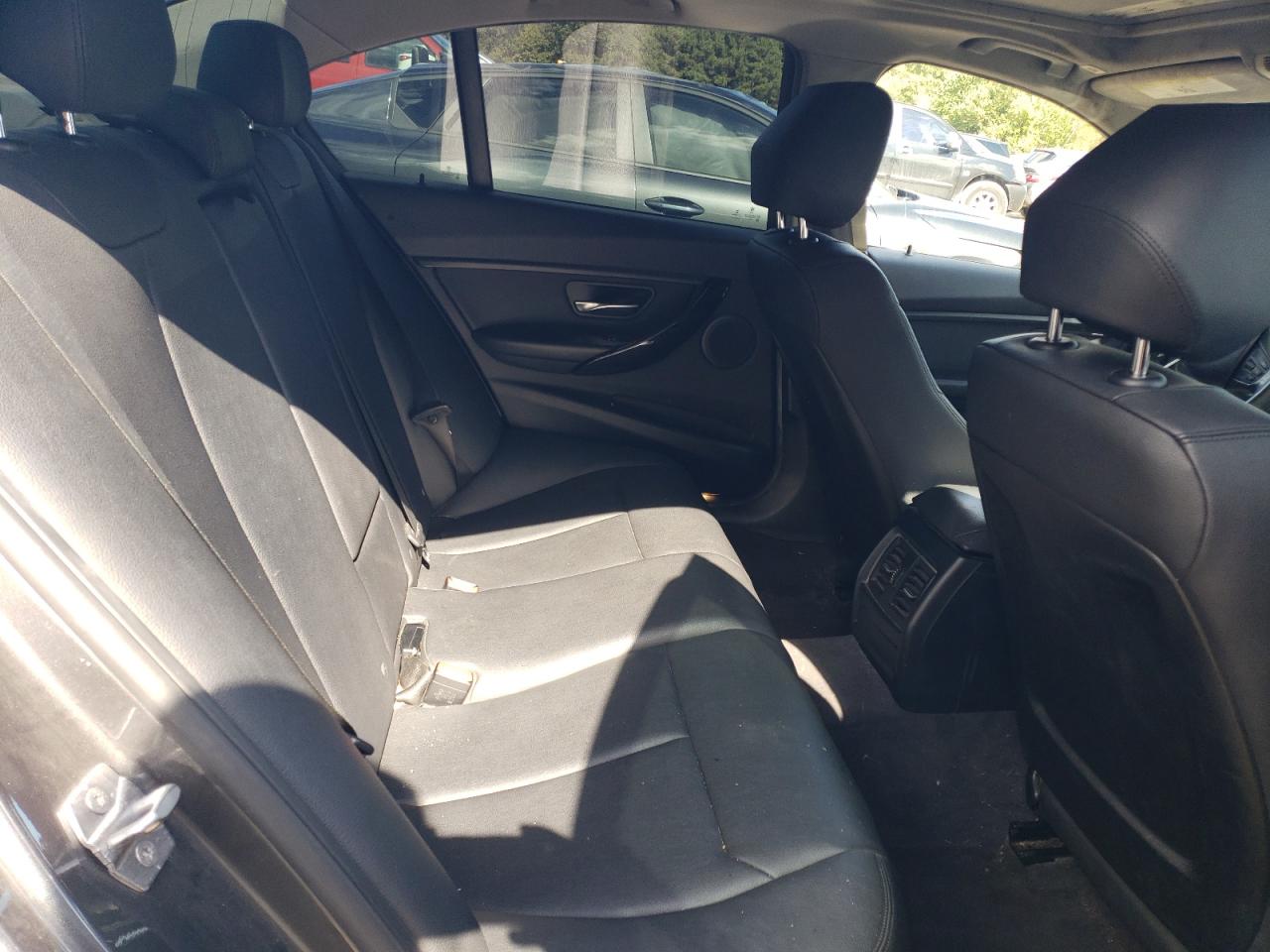 BMW 3 Series Xi Image 8