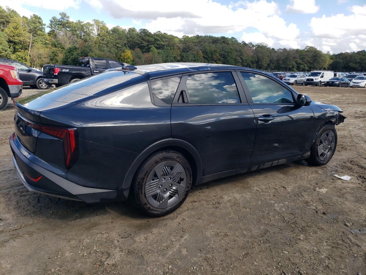 Kia K4 Lx Lx Image 3