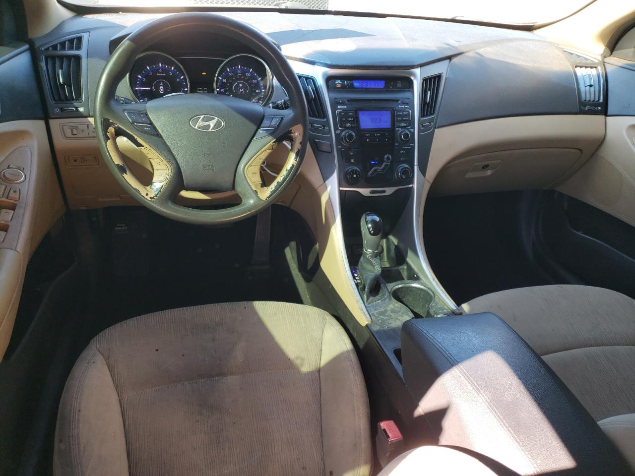 Hyundai SONATA Gls Image 3