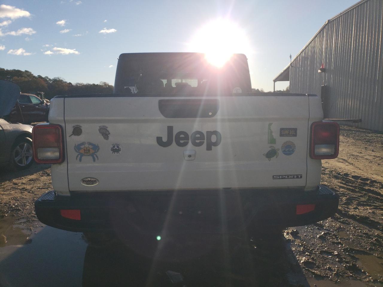 Jeep Gladiator Sport Image 5