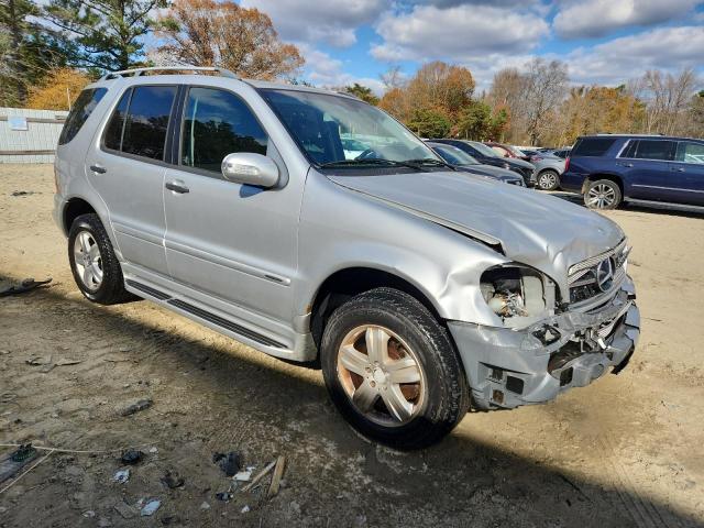 Mercedes-Benz M-Class 350 Image 2