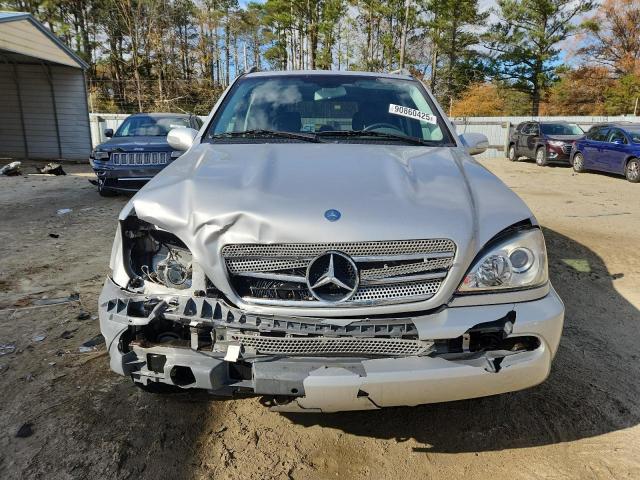 Mercedes-Benz M-Class 350 Image 13