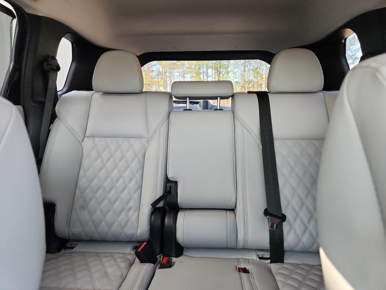 Mitsubishi Outlander Sel Image 3