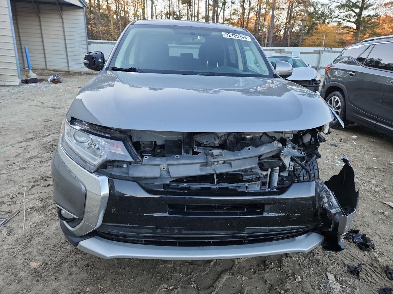 Mitsubishi Outlander Se Image 5