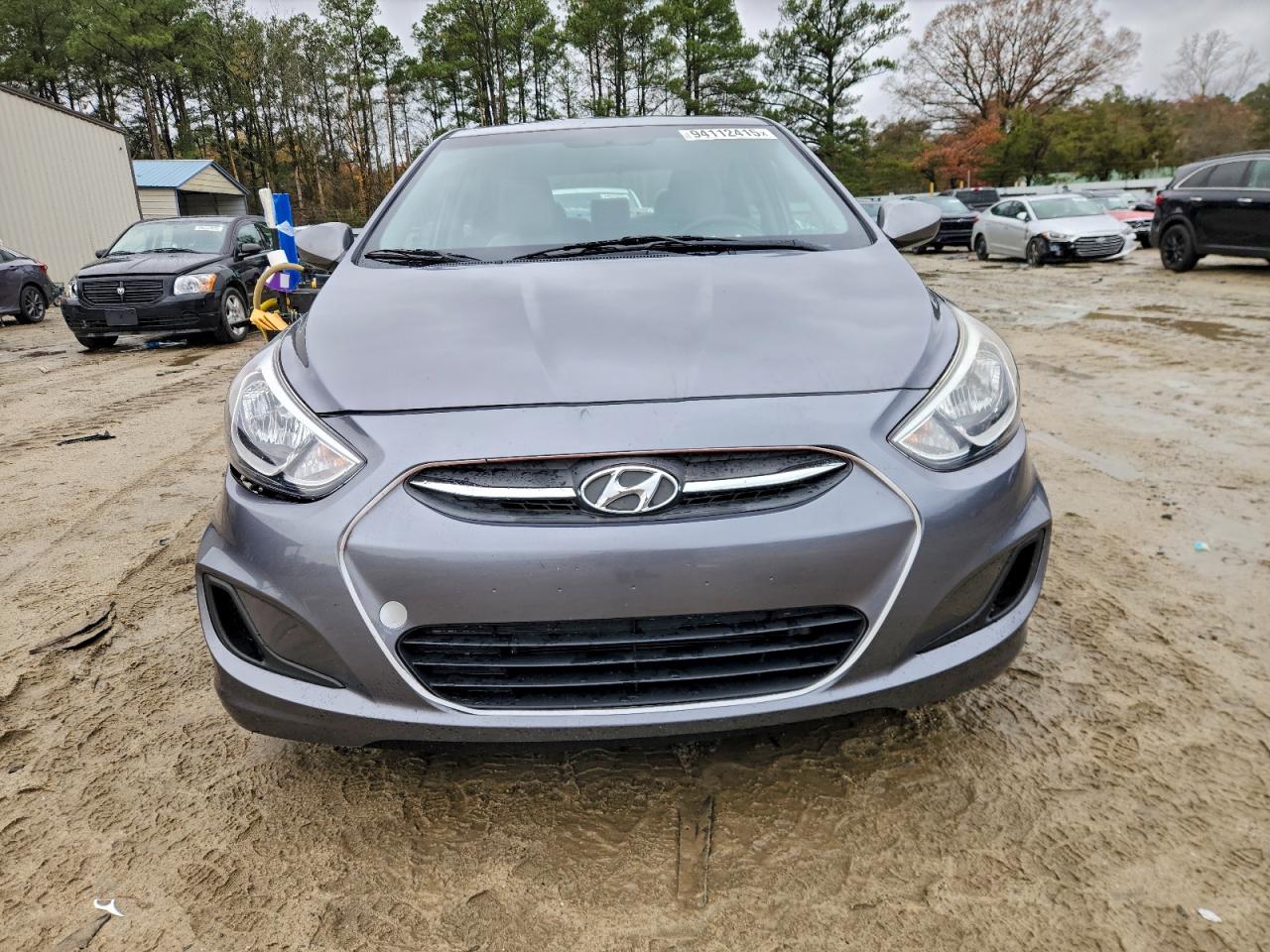 Hyundai ACCENT Se Image 3