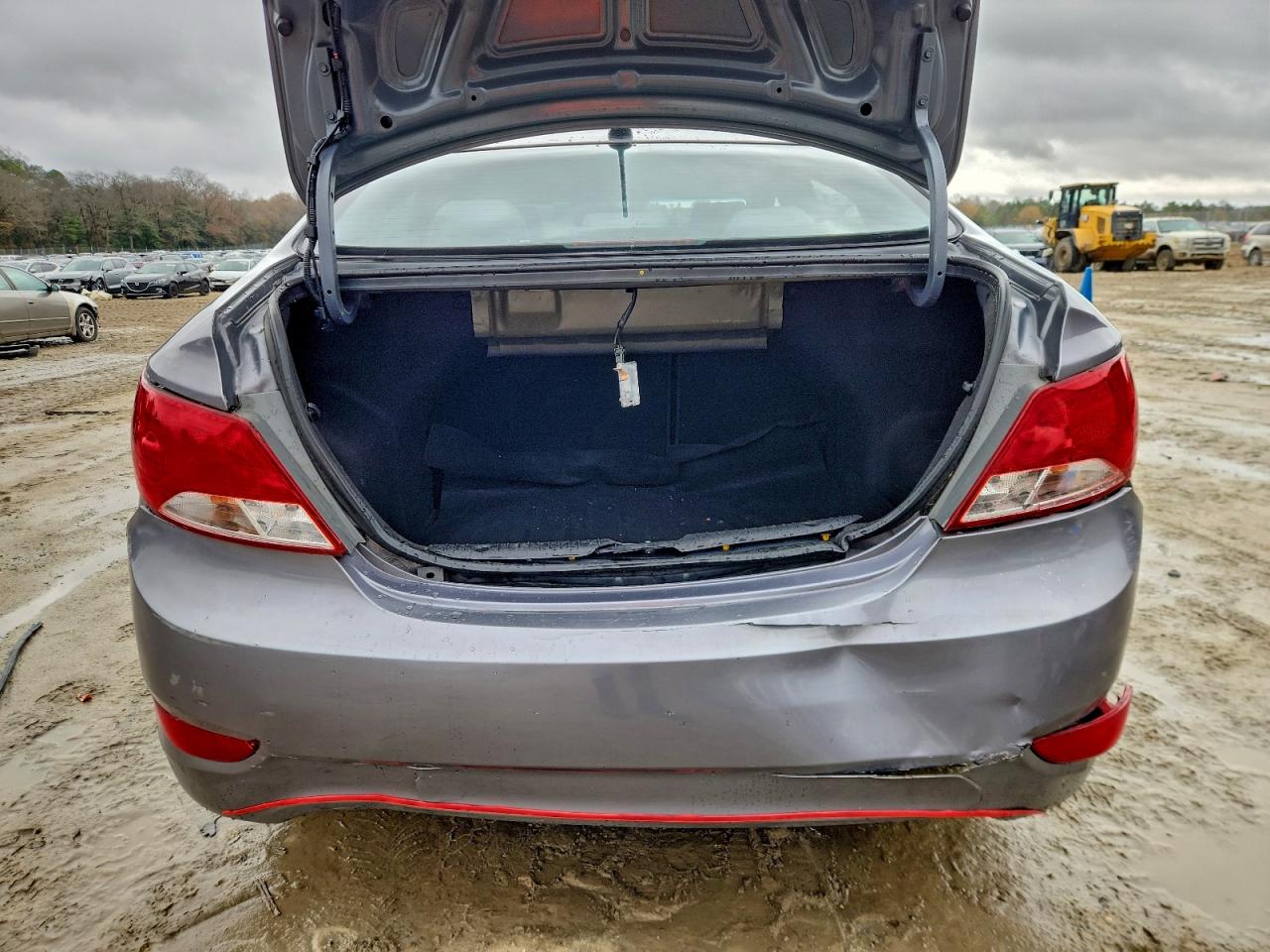 Hyundai ACCENT Se Image 2