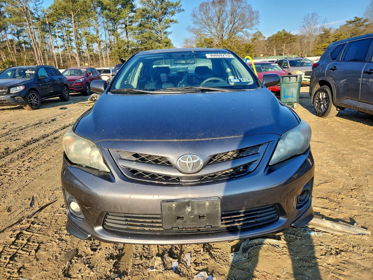 Toyota Corolla Base Image 10