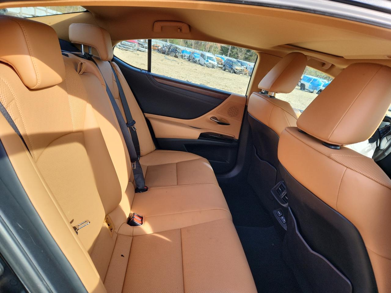 Lexus Es 350 Base Image 11