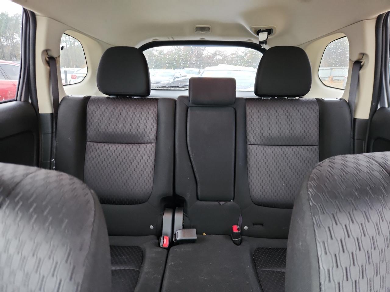 Mitsubishi Outlander Se Image 8