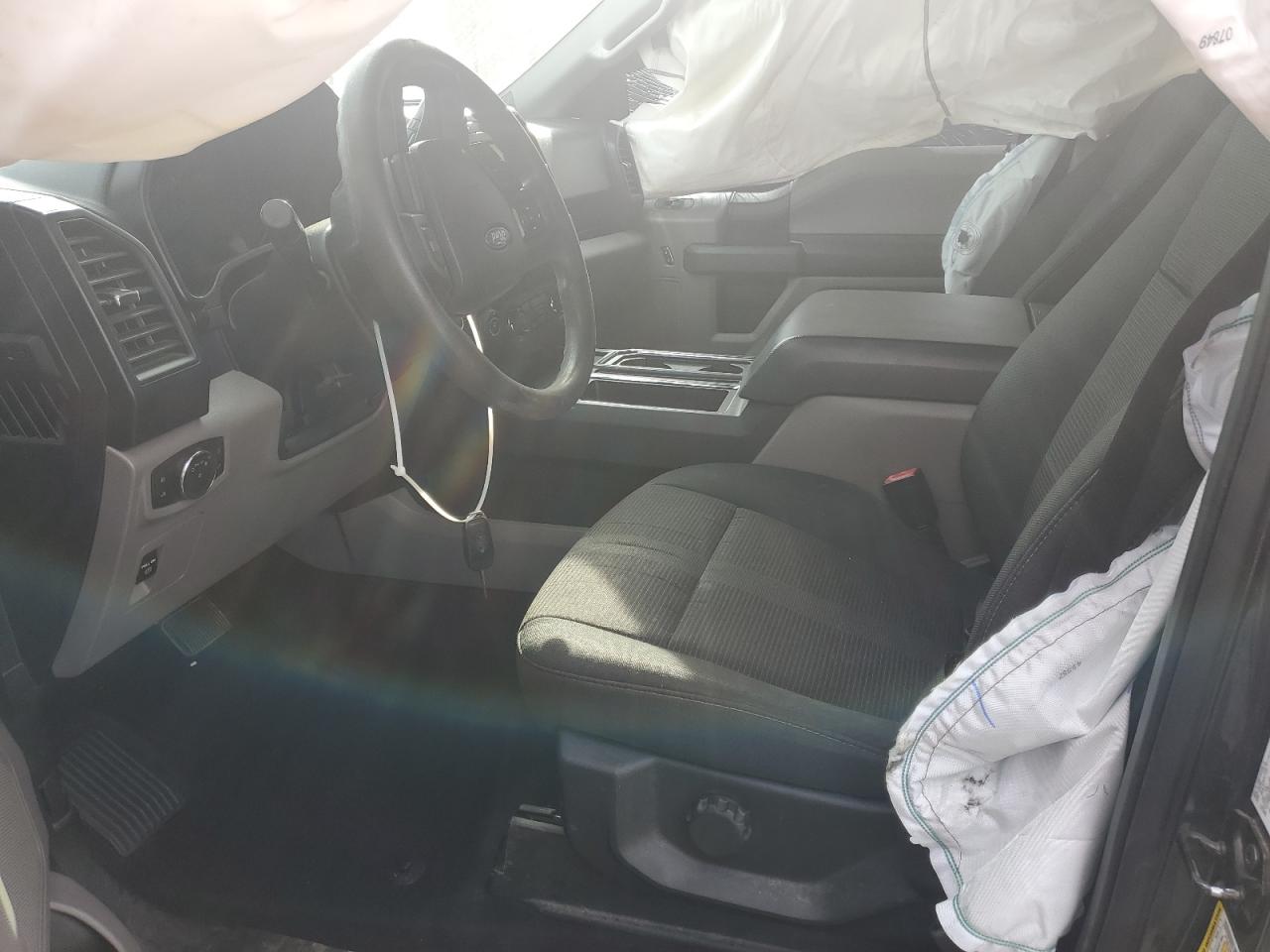 Ford F-150 Supercrew Image 9