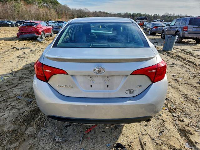 Toyota Corolla L Image 5